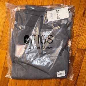 NWT Women’s FIGS Jogger Scrub Pants